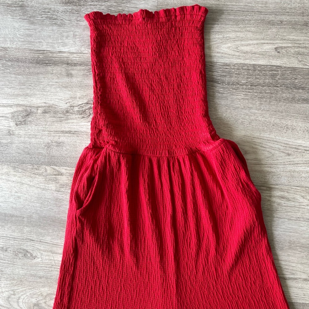 Red Jumpsuit 🌹 - Picture 2 of 2